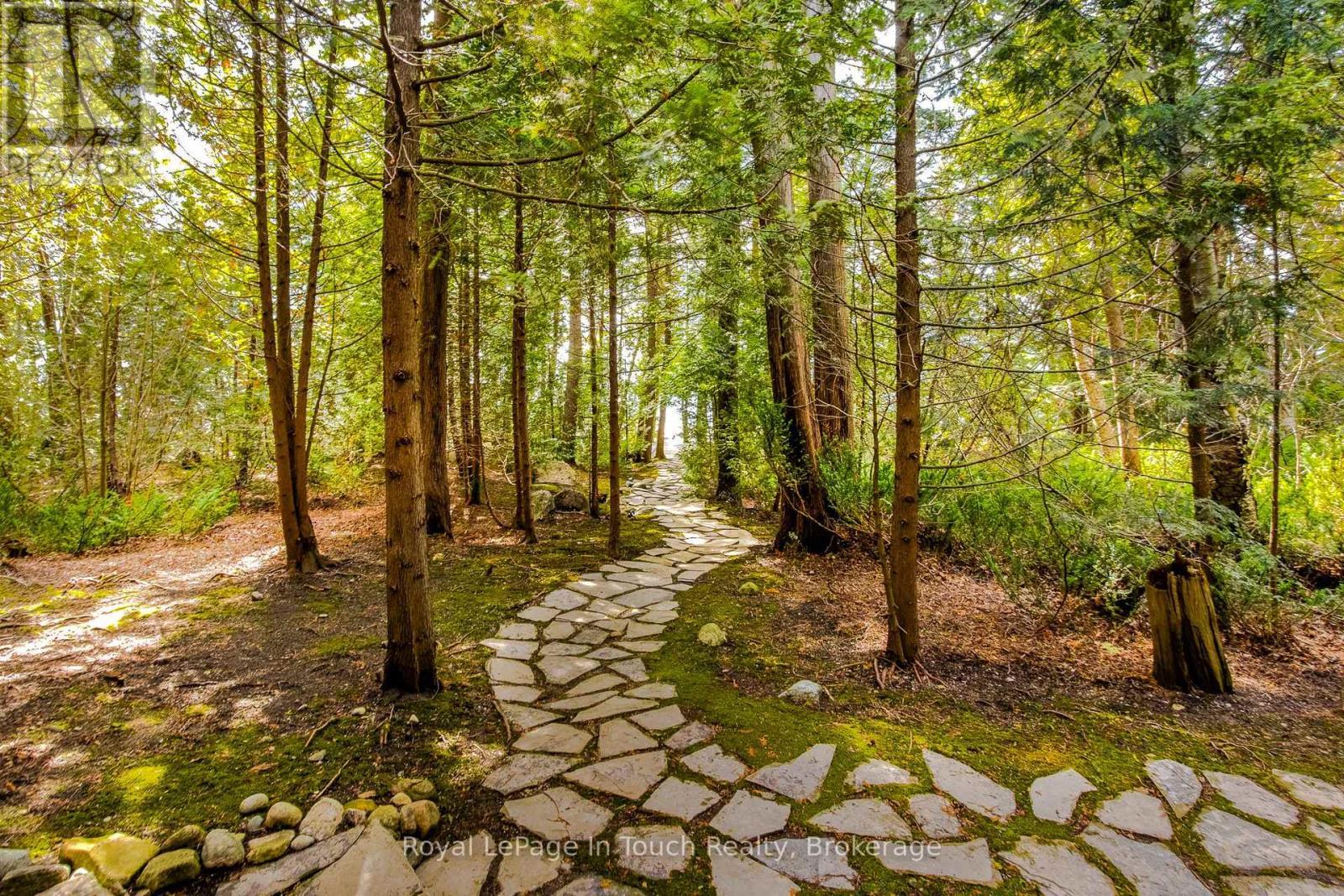 












130 MELISSA LANE

,
Tiny,




Ontario
L9M0T8

