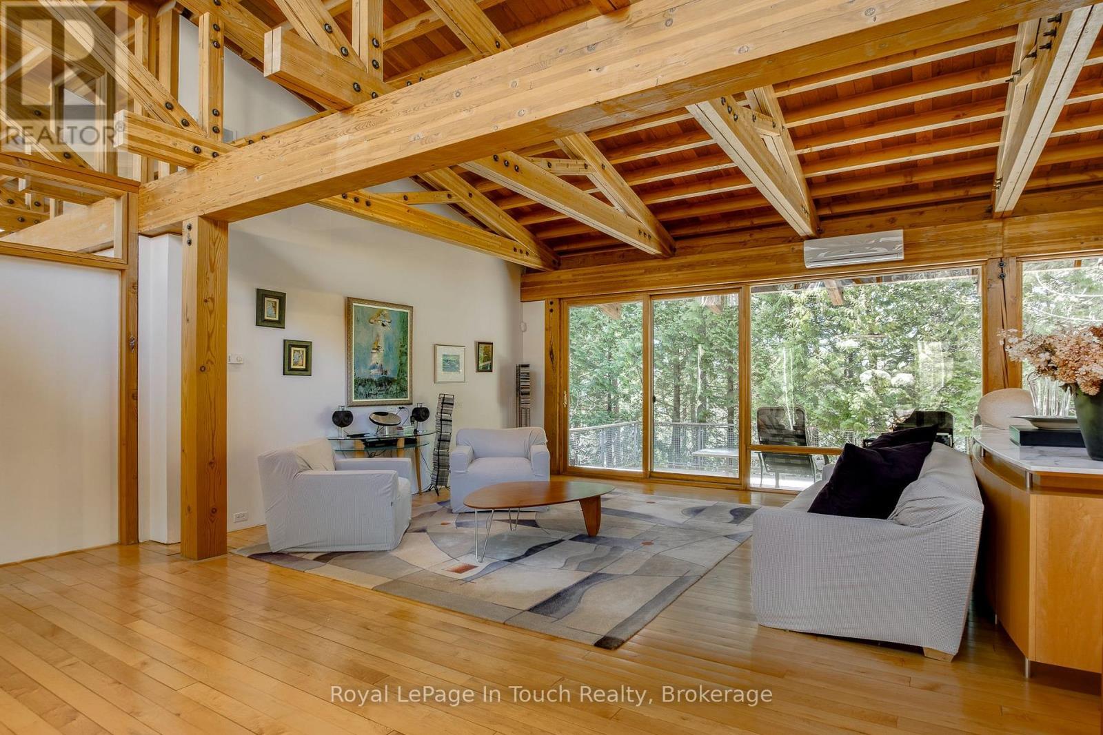 












130 MELISSA LANE

,
Tiny,




Ontario
L9M0T8

