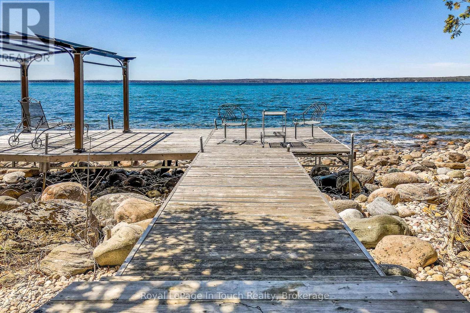 












130 MELISSA LANE

,
Tiny,




Ontario
L9M0T8

