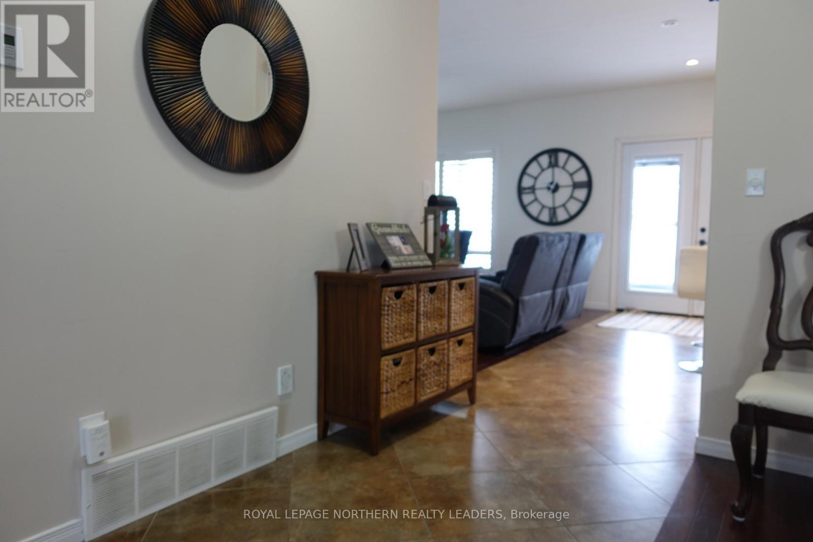 












91 MAJESTIC DRIVE

,
Timmins (MTJ - Beaurivage),




Ontario
P4R1N6

