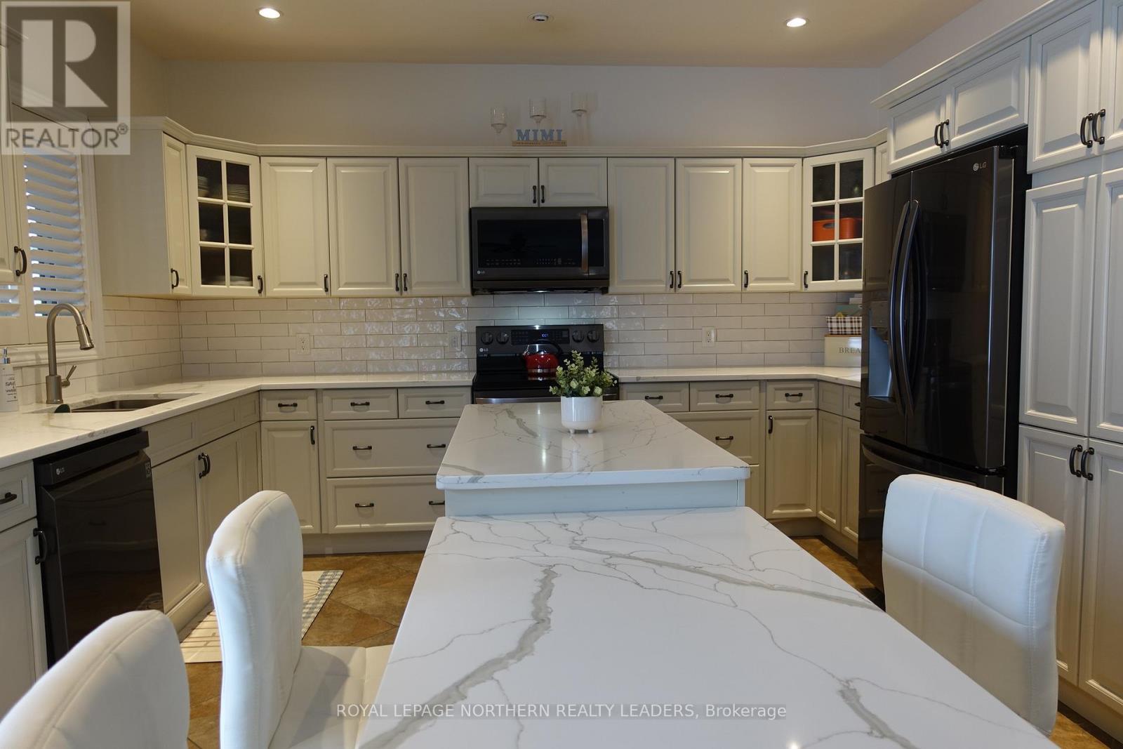 












91 MAJESTIC DRIVE

,
Timmins (MTJ - Beaurivage),




Ontario
P4R1N6

