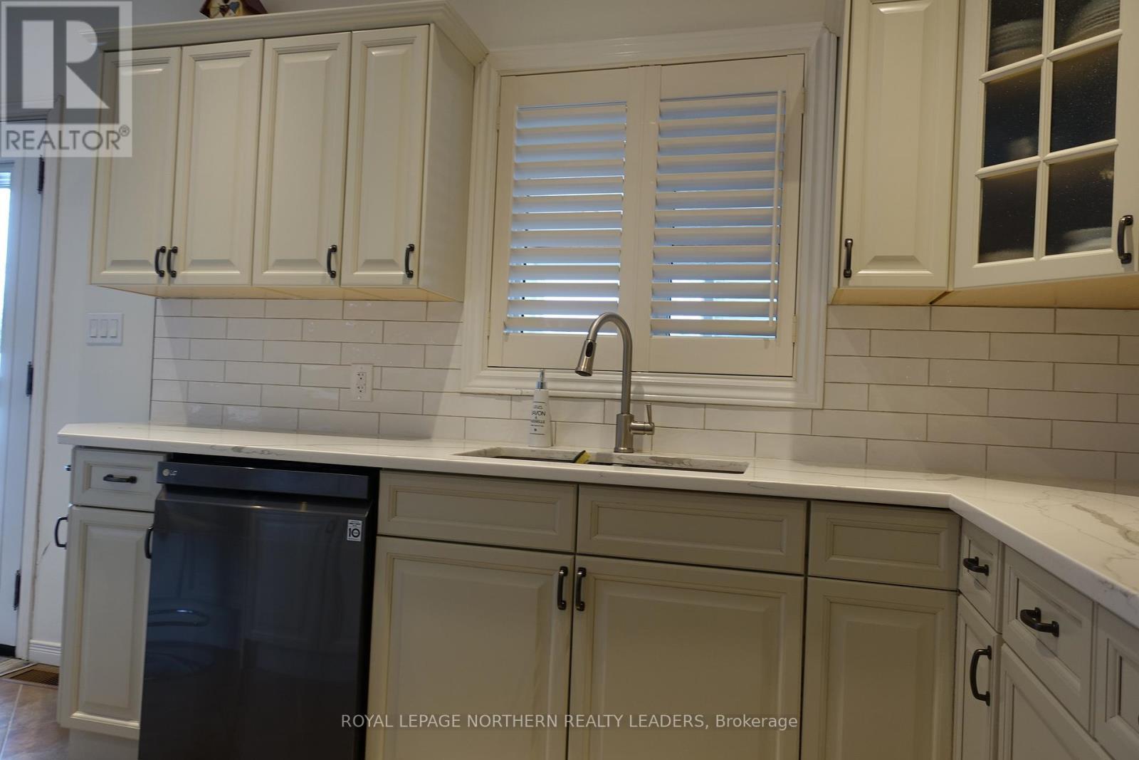 












91 MAJESTIC DRIVE

,
Timmins (MTJ - Beaurivage),




Ontario
P4R1N6

