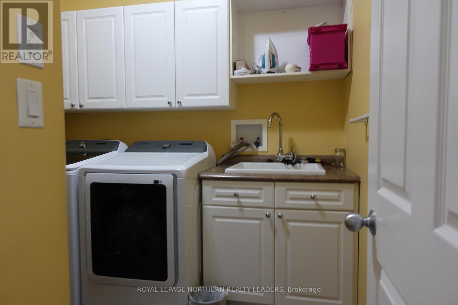 












91 MAJESTIC DRIVE

,
Timmins (MTJ - Beaurivage),




Ontario
P4R1N6

