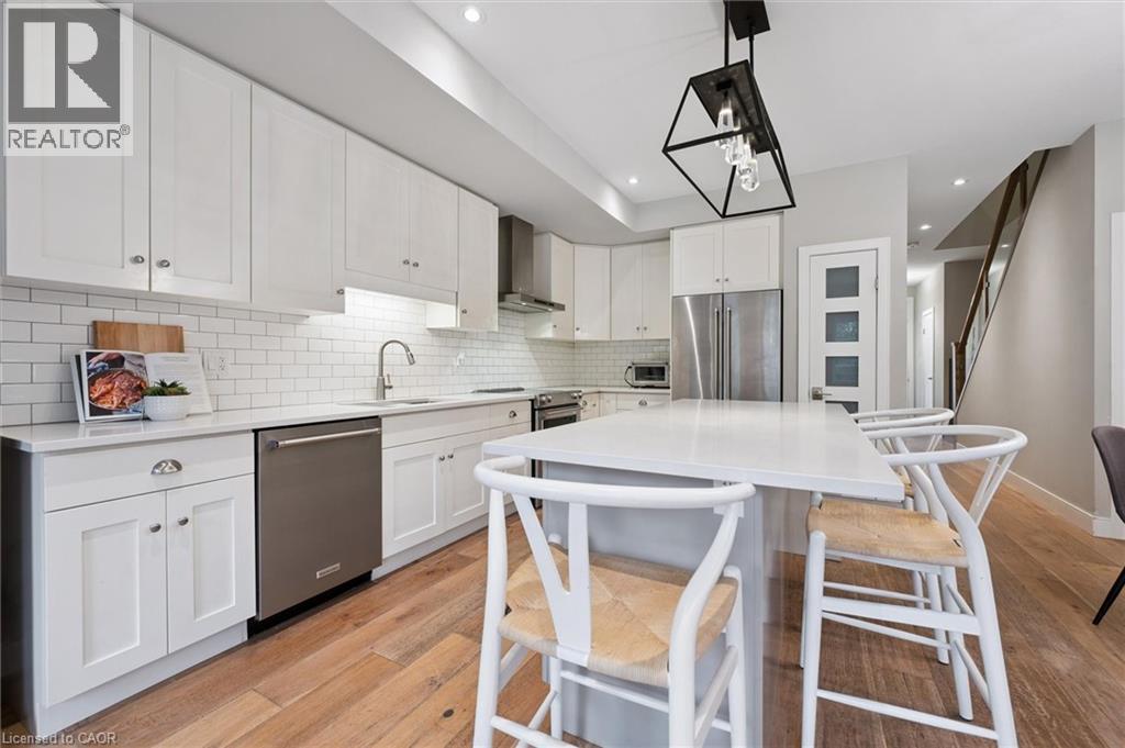 












60 ARKELL Road Unit# 83

,
Guelph,




Ontario
N1L0N8

