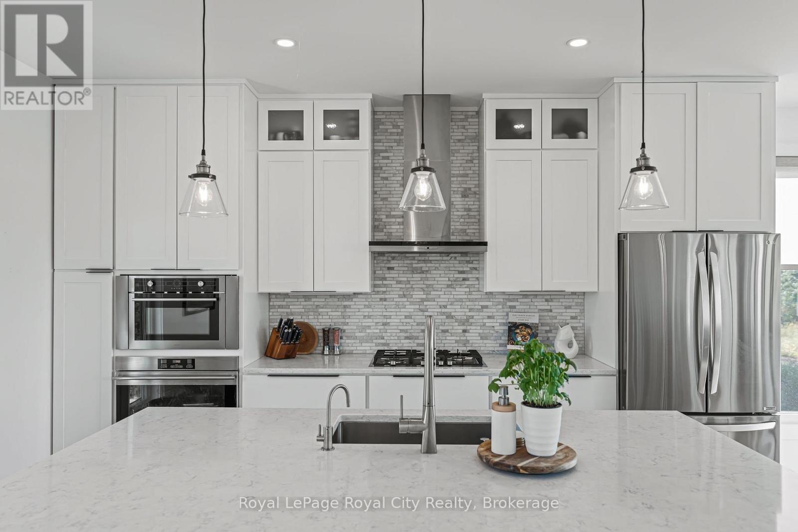 












103 UGOVSEK CRESCENT

,
Meaford,




Ontario
N0H1B0

