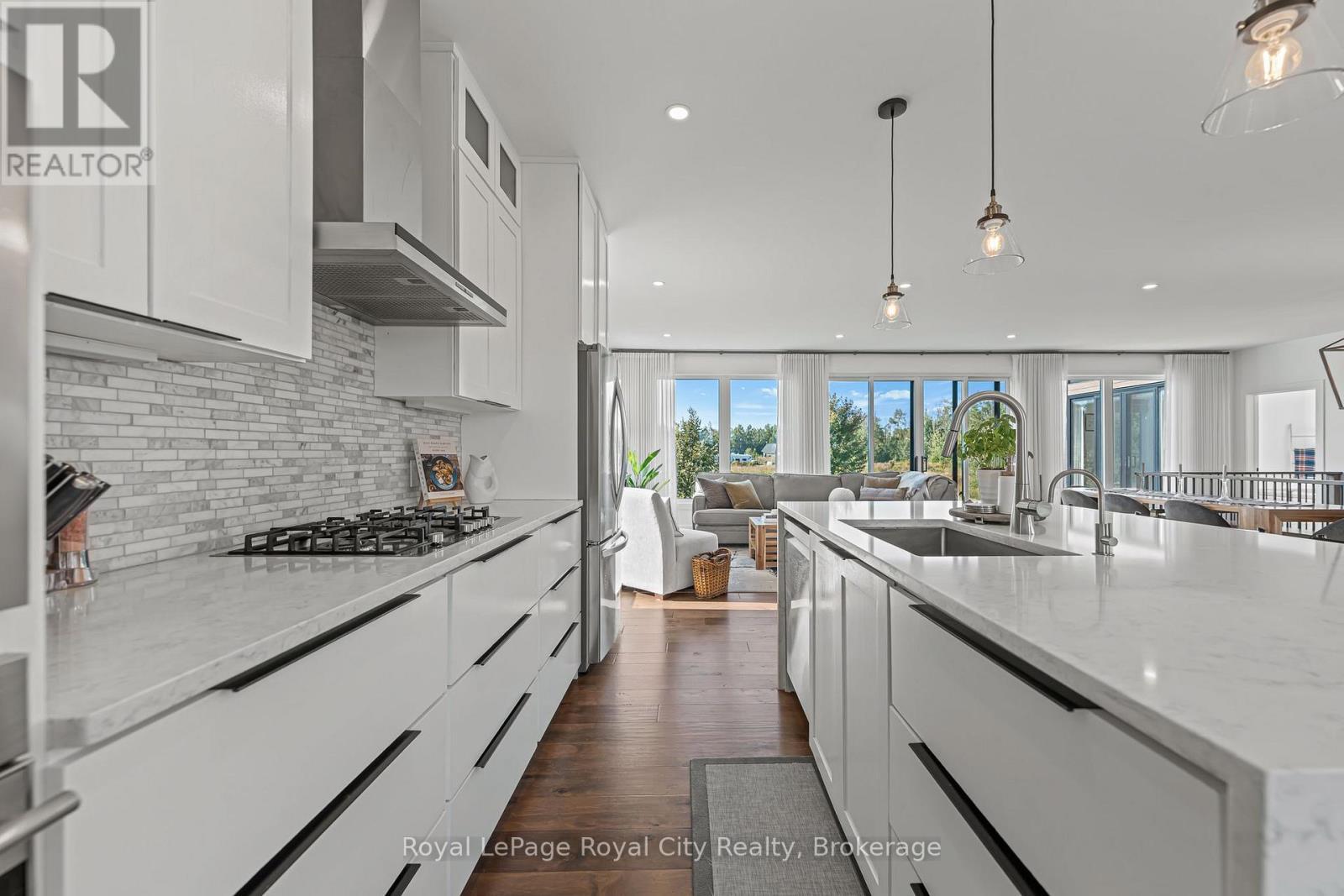 












103 UGOVSEK CRESCENT

,
Meaford,




Ontario
N0H1B0

