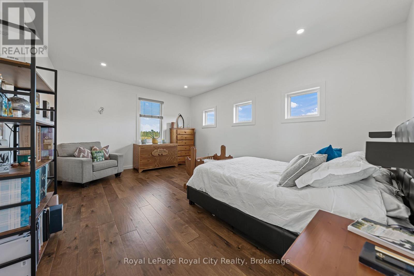 












103 UGOVSEK CRESCENT

,
Meaford,




Ontario
N0H1B0

