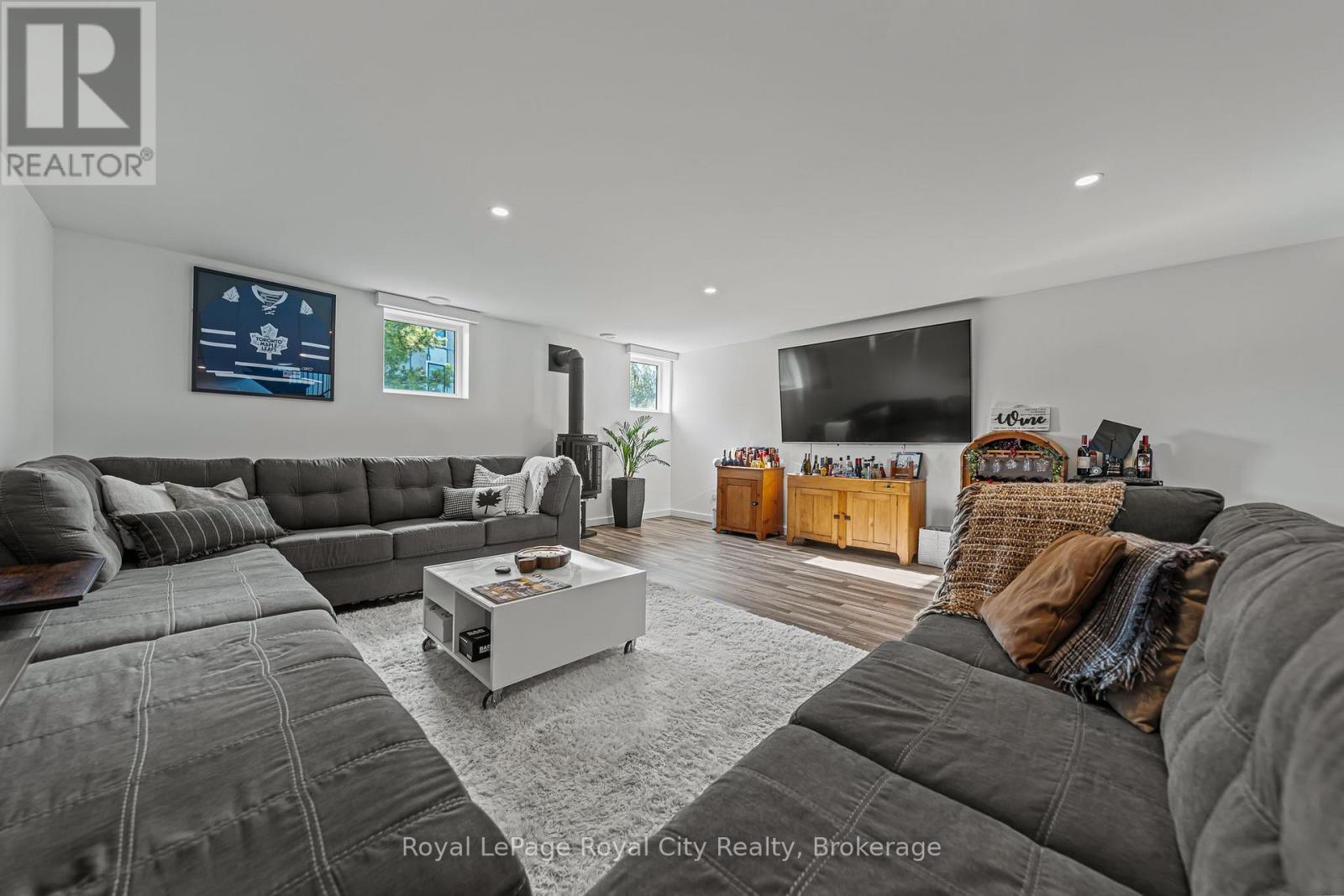 












103 UGOVSEK CRESCENT

,
Meaford,




Ontario
N0H1B0

