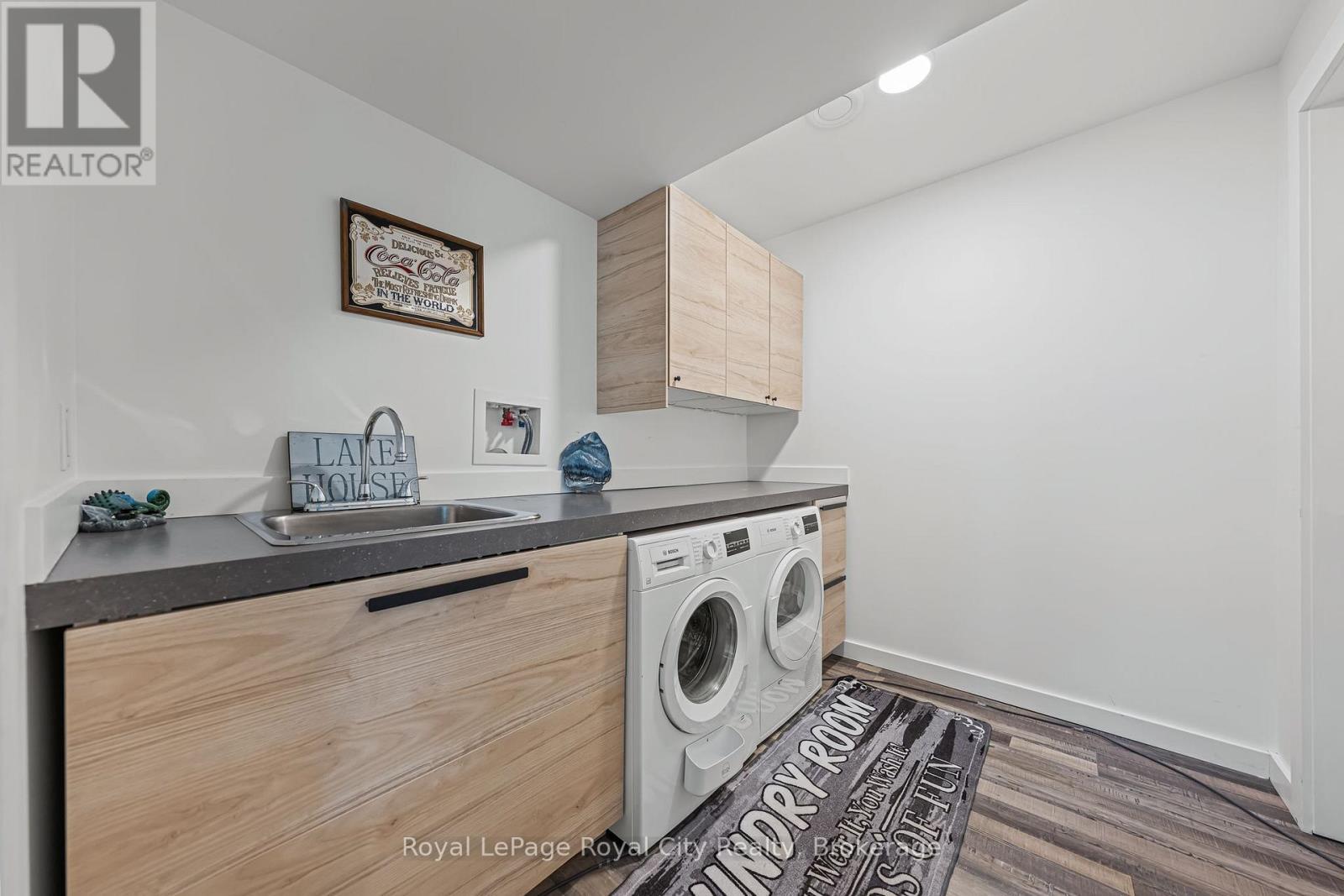 












103 UGOVSEK CRESCENT

,
Meaford,




Ontario
N0H1B0

