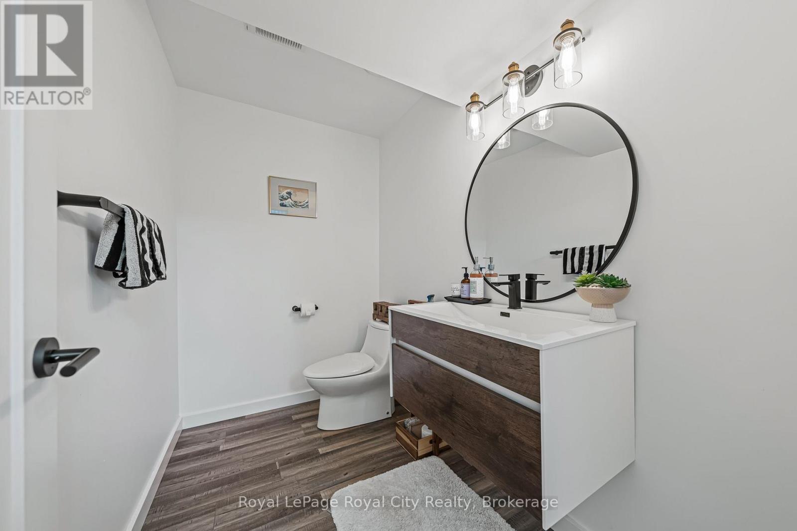 












103 UGOVSEK CRESCENT

,
Meaford,




Ontario
N0H1B0

