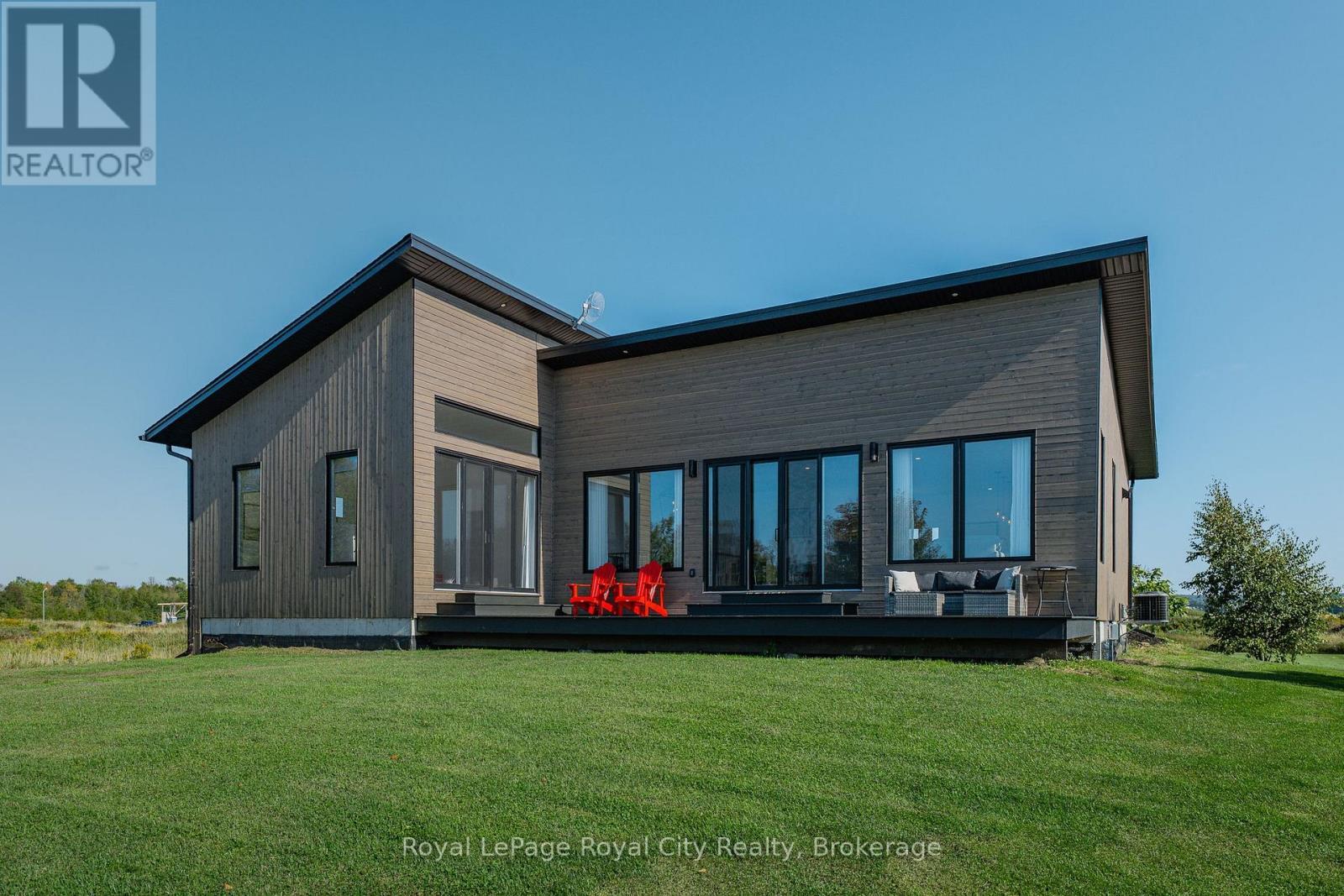 












103 UGOVSEK CRESCENT

,
Meaford,




Ontario
N0H1B0

