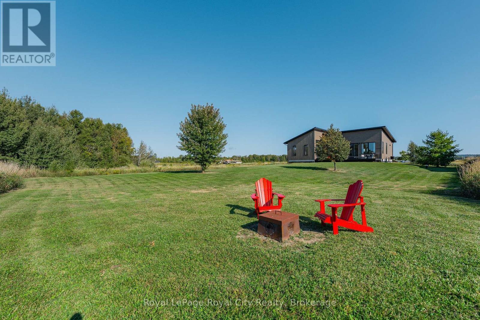 












103 UGOVSEK CRESCENT

,
Meaford,




Ontario
N0H1B0


