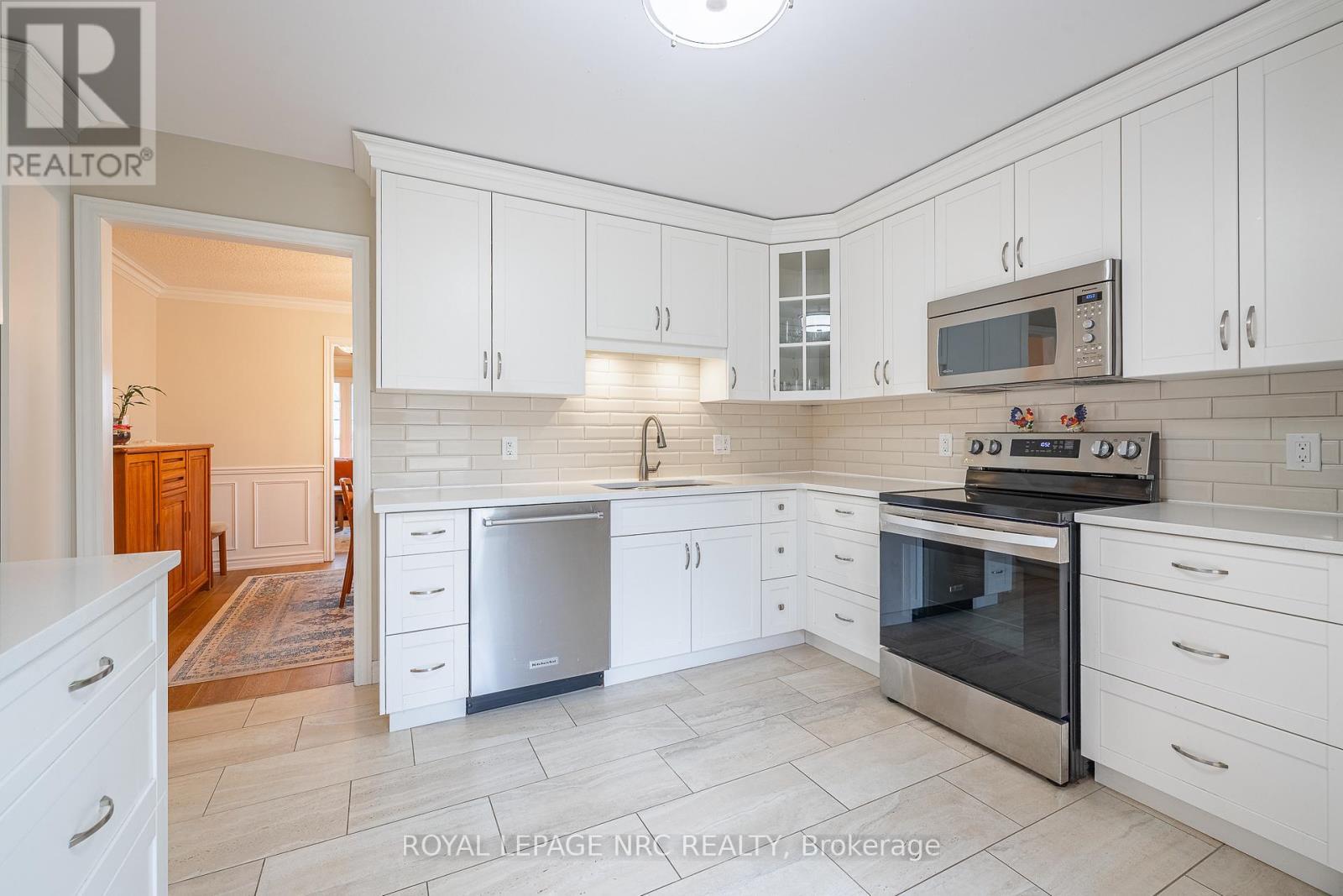 












3 - 2720 MEWBURN ROAD

,
Niagara Falls (Casey),




Ontario
L2J4J5

