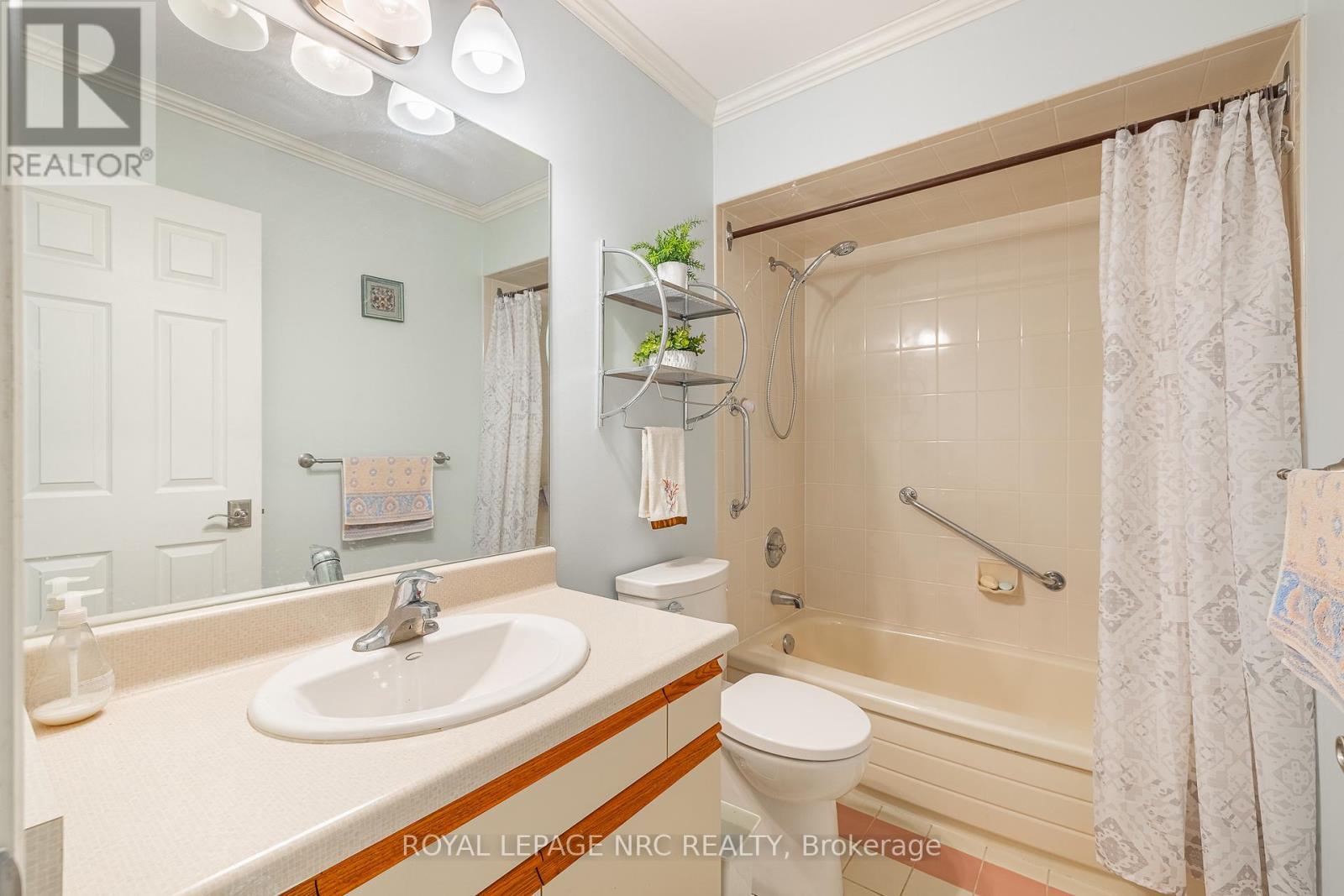 












3 - 2720 MEWBURN ROAD

,
Niagara Falls (Casey),




Ontario
L2J4J5

