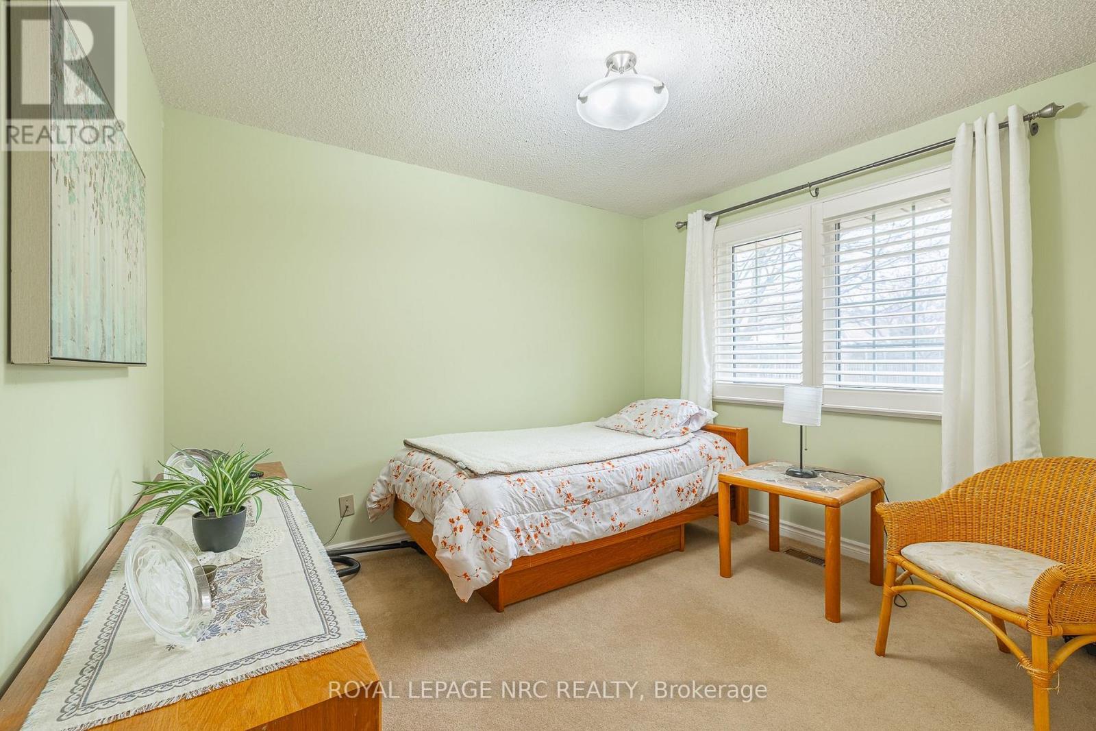 












3 - 2720 MEWBURN ROAD

,
Niagara Falls (Casey),




Ontario
L2J4J5

