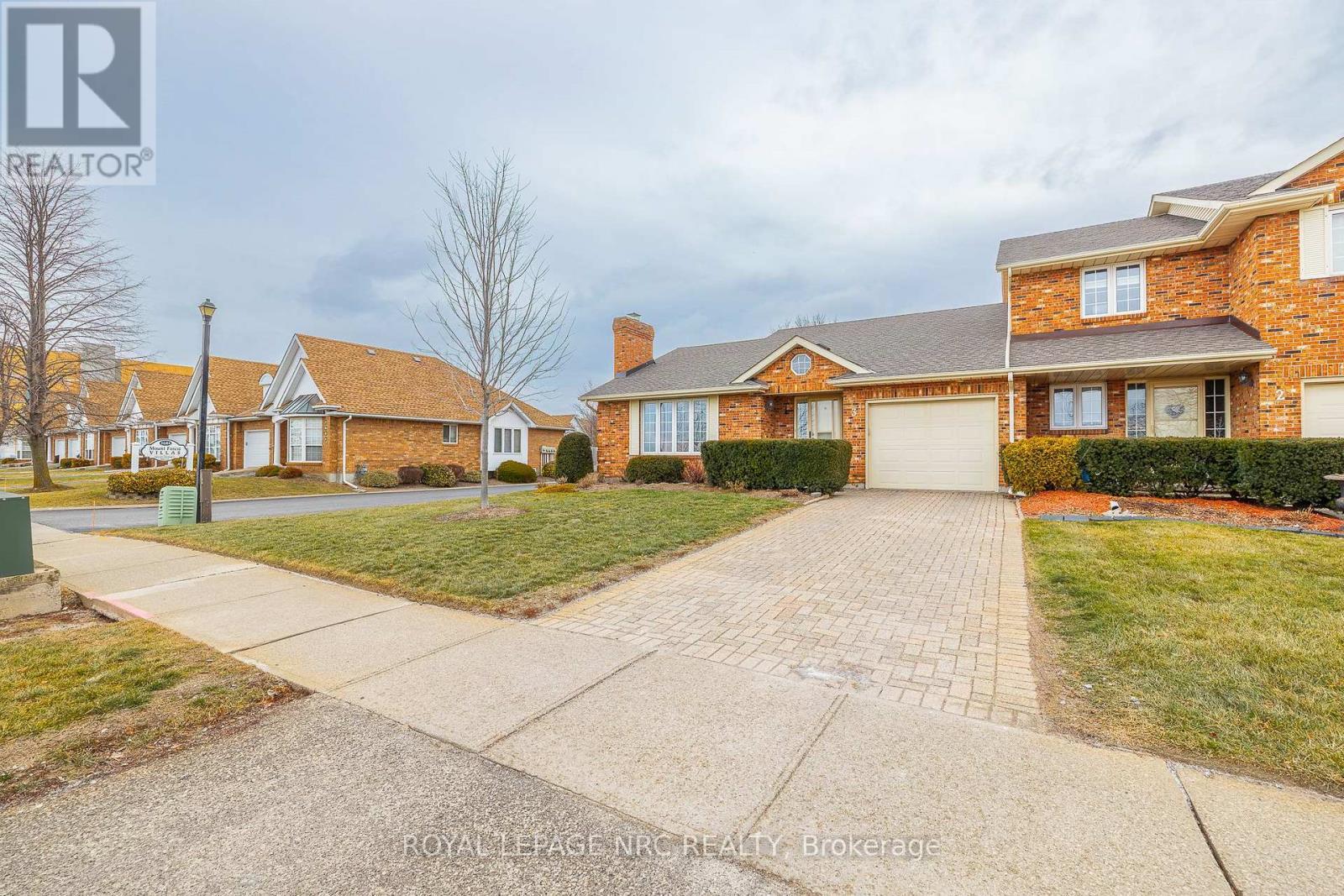 












3 - 2720 MEWBURN ROAD

,
Niagara Falls (Casey),




Ontario
L2J4J5

