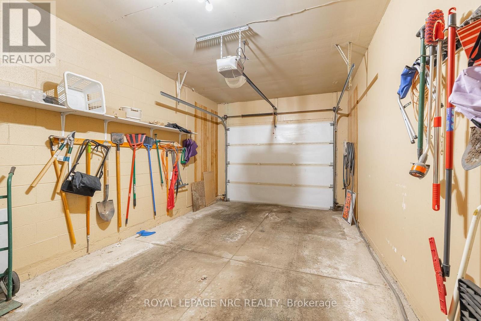 












3 - 2720 MEWBURN ROAD

,
Niagara Falls (Casey),




Ontario
L2J4J5

