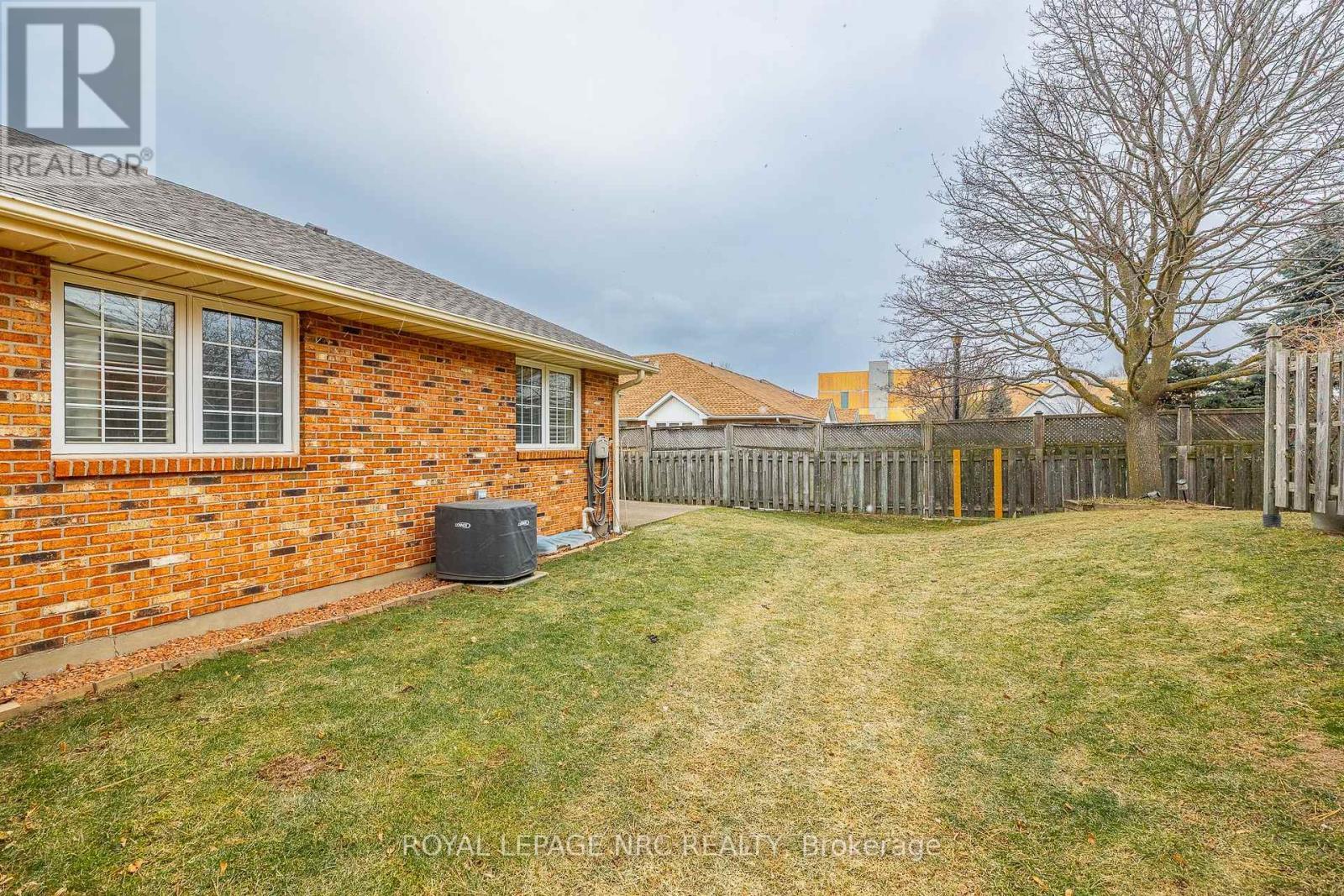 












3 - 2720 MEWBURN ROAD

,
Niagara Falls (Casey),




Ontario
L2J4J5

