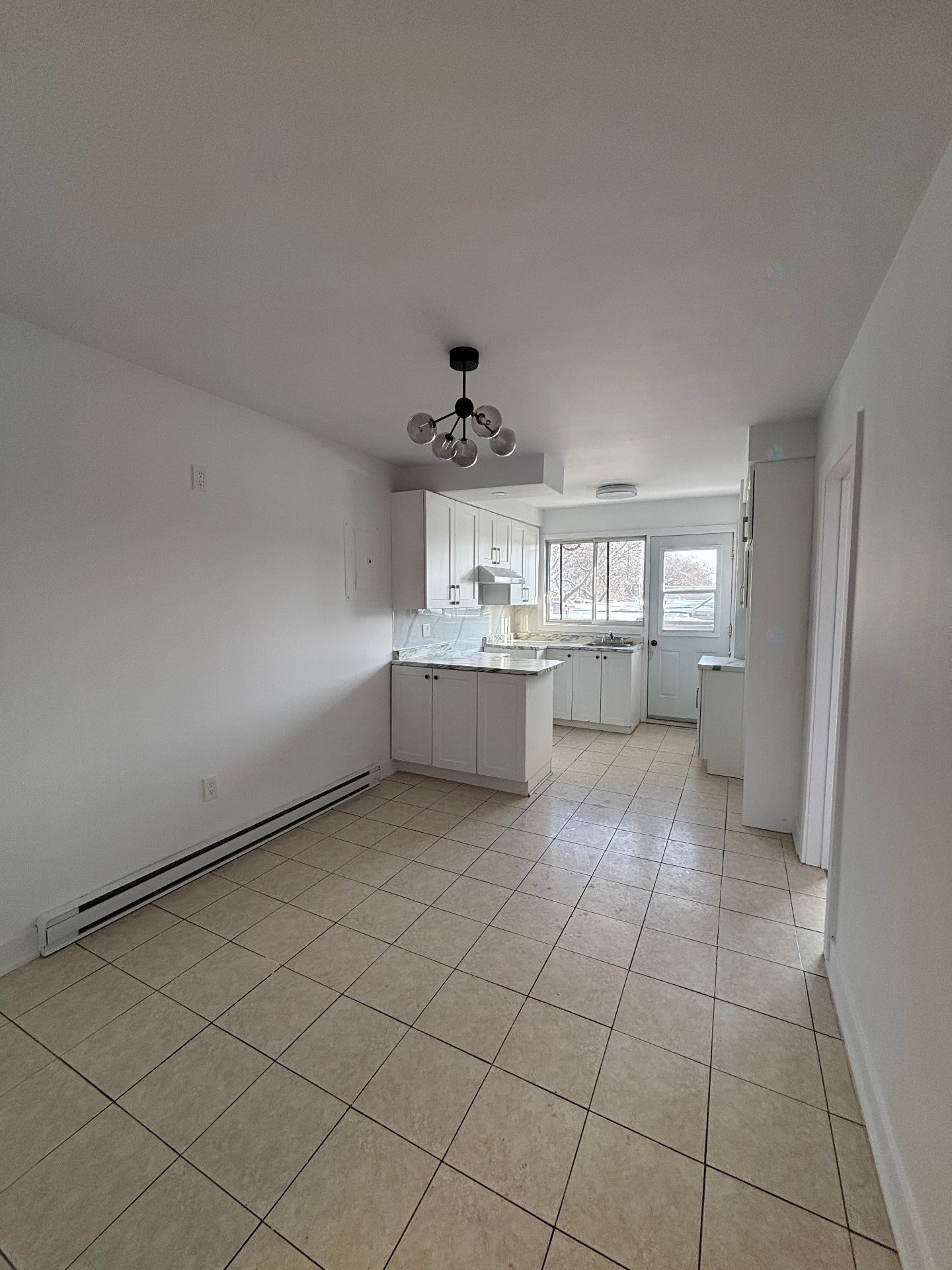 









1976


Rue L.-O.-David

, 4,
Montréal (Villeray/Saint-Michel/Parc-Extension),




QC
H2E1K8

