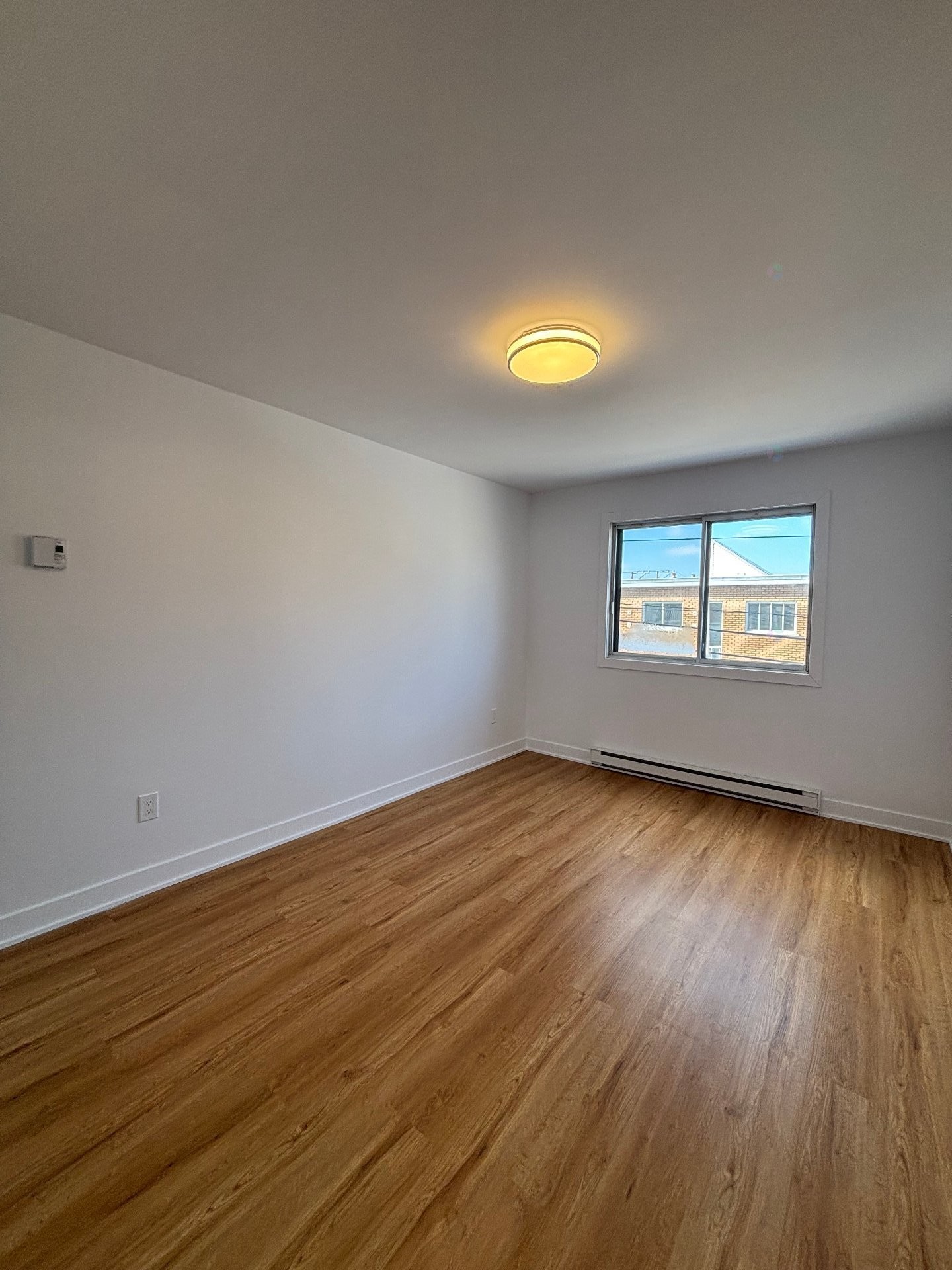 









1976


Rue L.-O.-David

, 4,
Montréal (Villeray/Saint-Michel/Parc-Extension),




QC
H2E1K8

