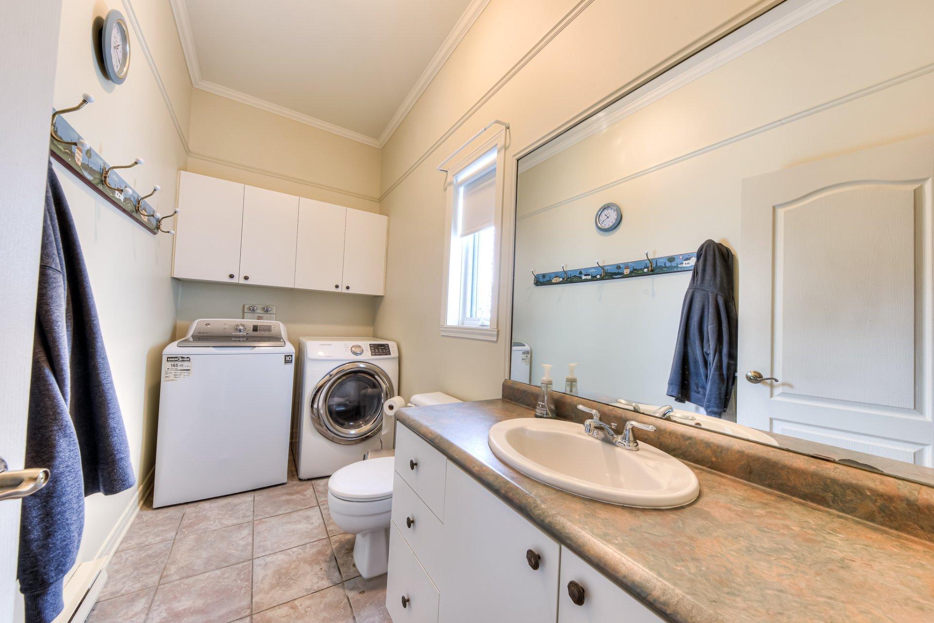 









20500


Rue des Sports

,
Mirabel,




QC
J7J1S9

