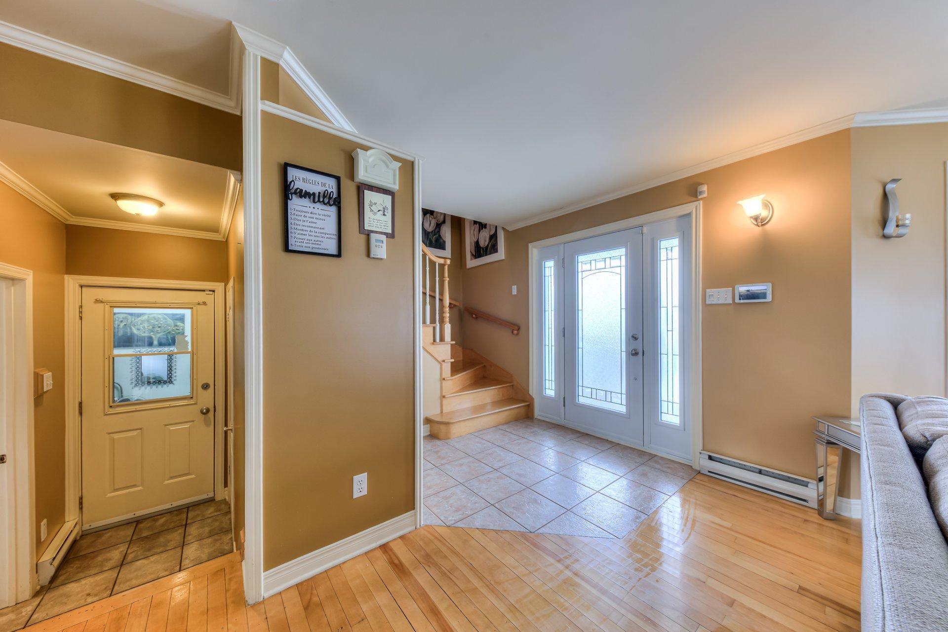 









20500


Rue des Sports

,
Mirabel,




QC
J7J1S9

