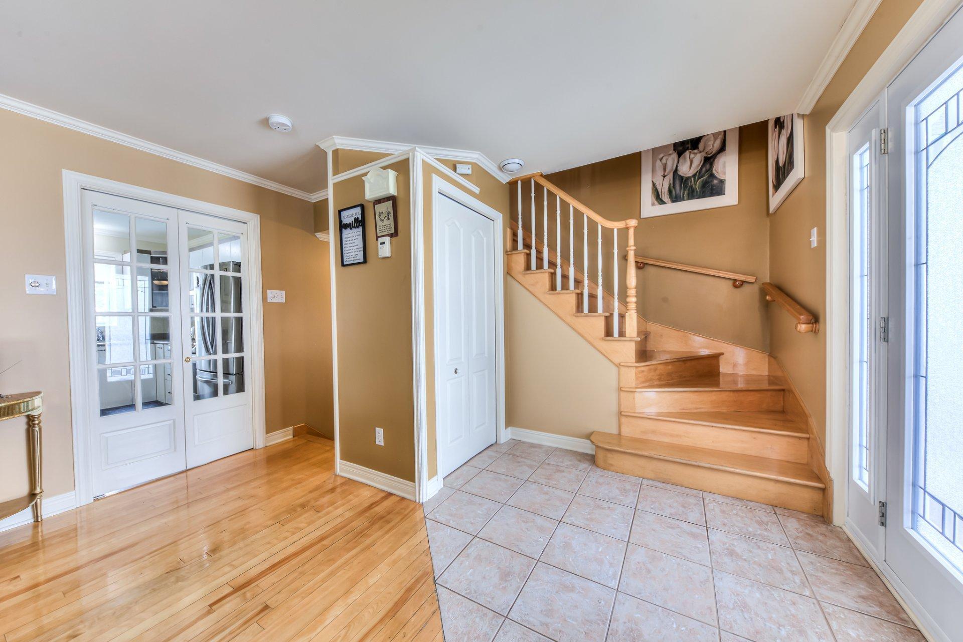 









20500


Rue des Sports

,
Mirabel,




QC
J7J1S9

