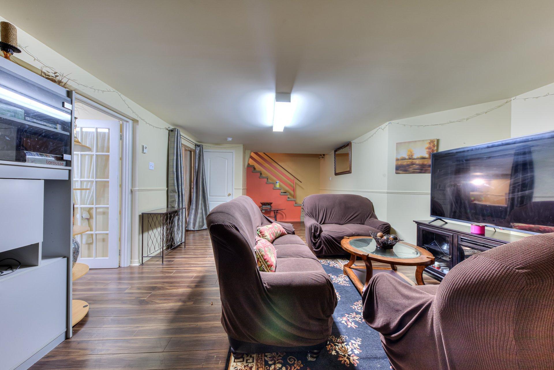 









20500


Rue des Sports

,
Mirabel,




QC
J7J1S9

