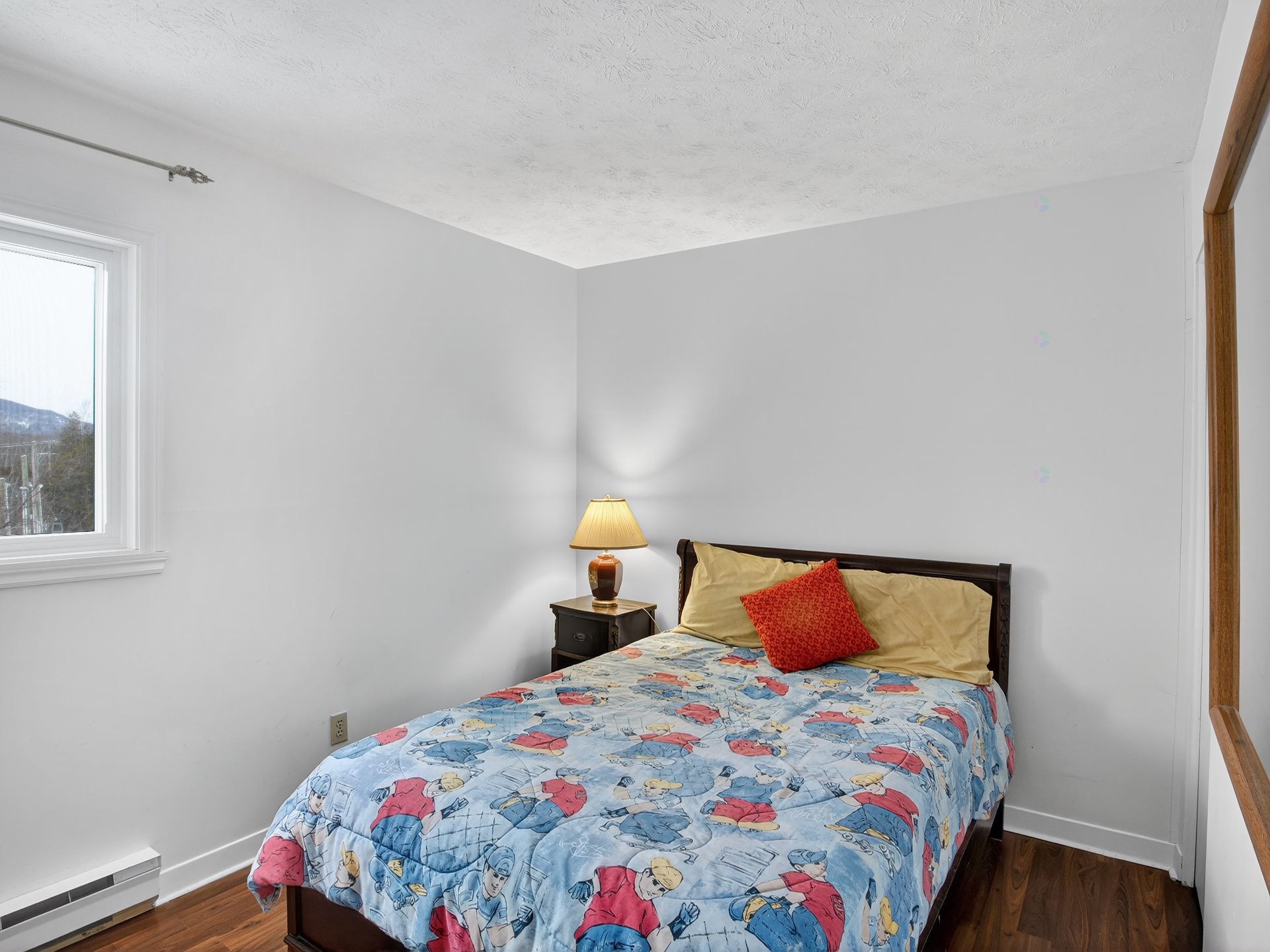 









94


Boul. de Bromont

, 6,
Bromont,




QC
J2L2K6

