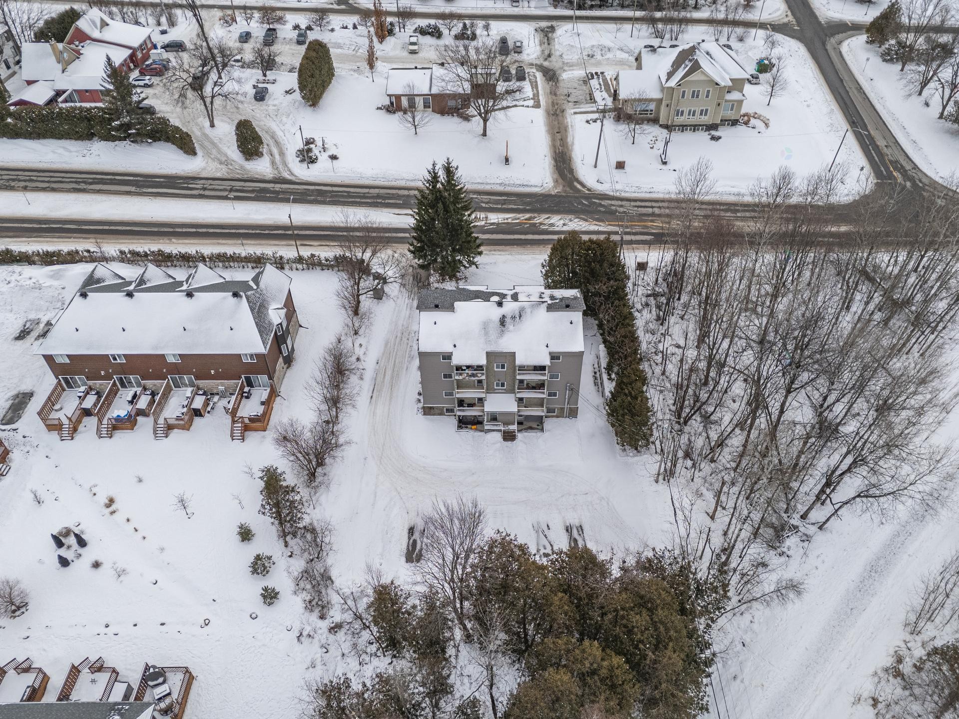 









94


Boul. de Bromont

, 6,
Bromont,




QC
J2L2K6

