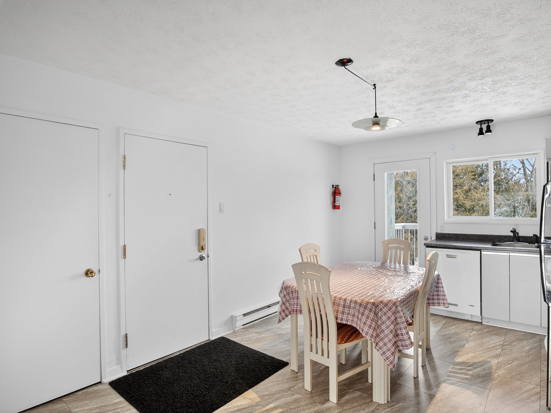 









94


Boul. de Bromont

, 6,
Bromont,




QC
J2L2K6

