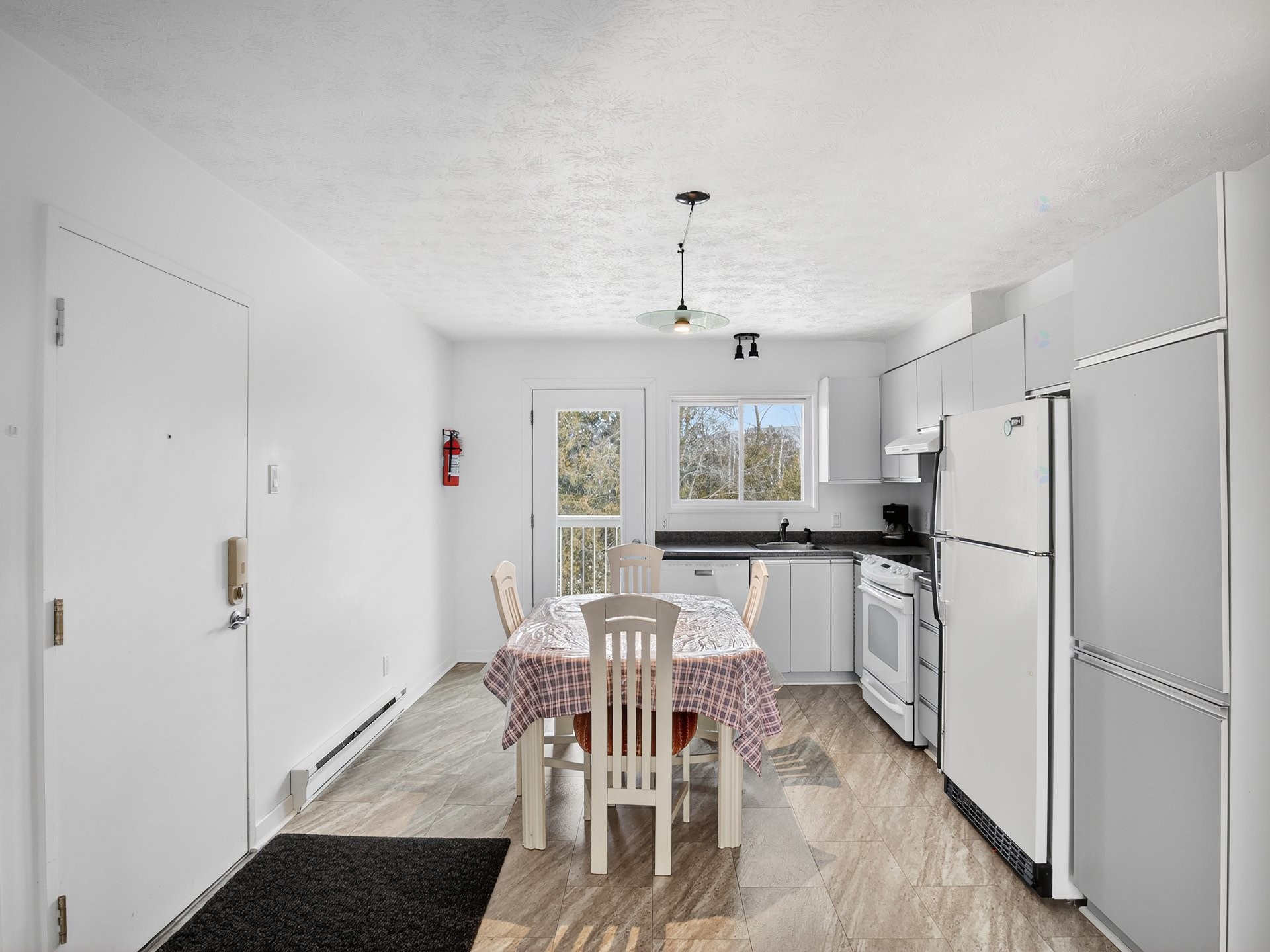 









94


Boul. de Bromont

, 6,
Bromont,




QC
J2L2K6

