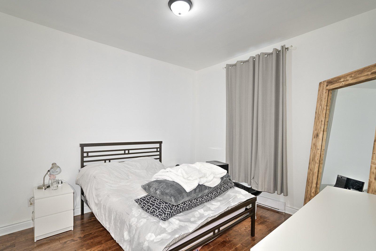 









1249

 - 1253


Rue Cartier

,
Montréal (Ville-Marie),




QC
H2K4C4

