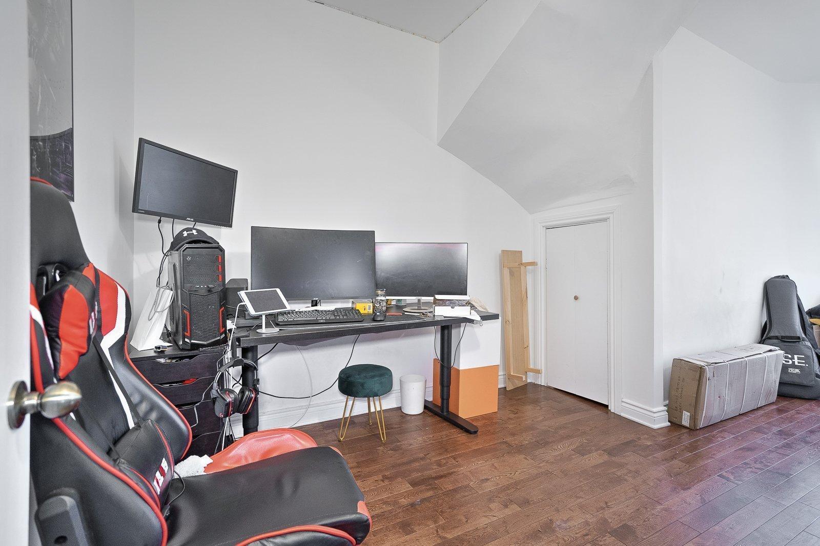 









1249

 - 1253


Rue Cartier

,
Montréal (Ville-Marie),




QC
H2K4C4

