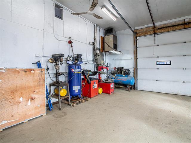 









8425


WILKES

AVE,
Headingley,




MB
R4H 1B8

