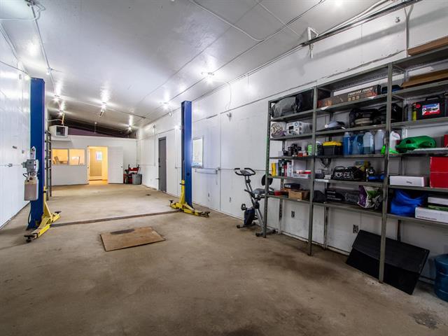 









8425


WILKES

AVE,
Headingley,




MB
R4H 1B8

