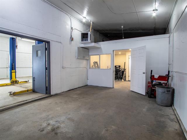









8425


WILKES

AVE,
Headingley,




MB
R4H 1B8

