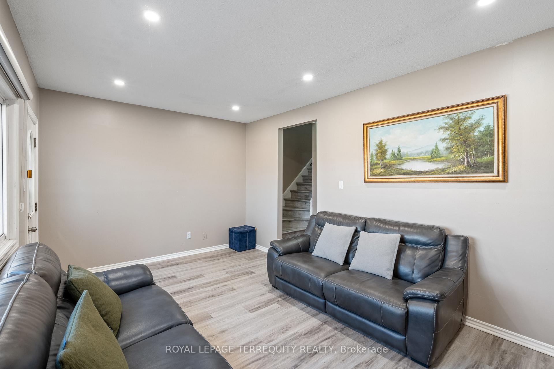 









185


Denistoun

Street, 53,
Welland,




ON
L3C 6J6

