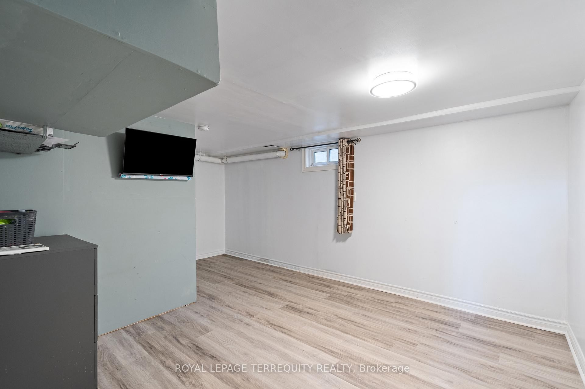 









185


Denistoun

Street, 53,
Welland,




ON
L3C 6J6

