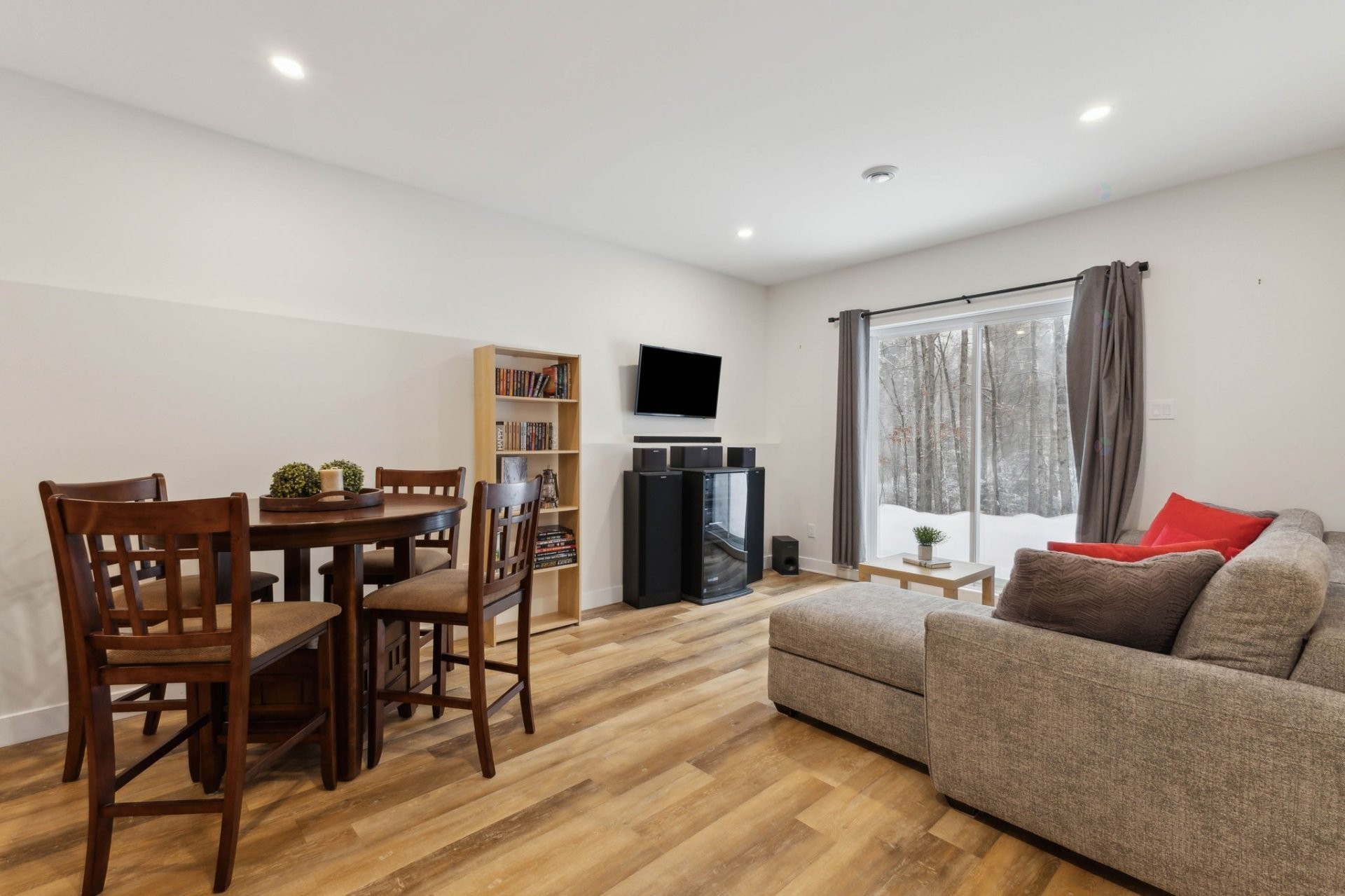 









68


Ch. Réthier

,
Val-des-Monts,




QC
J8N7G7

