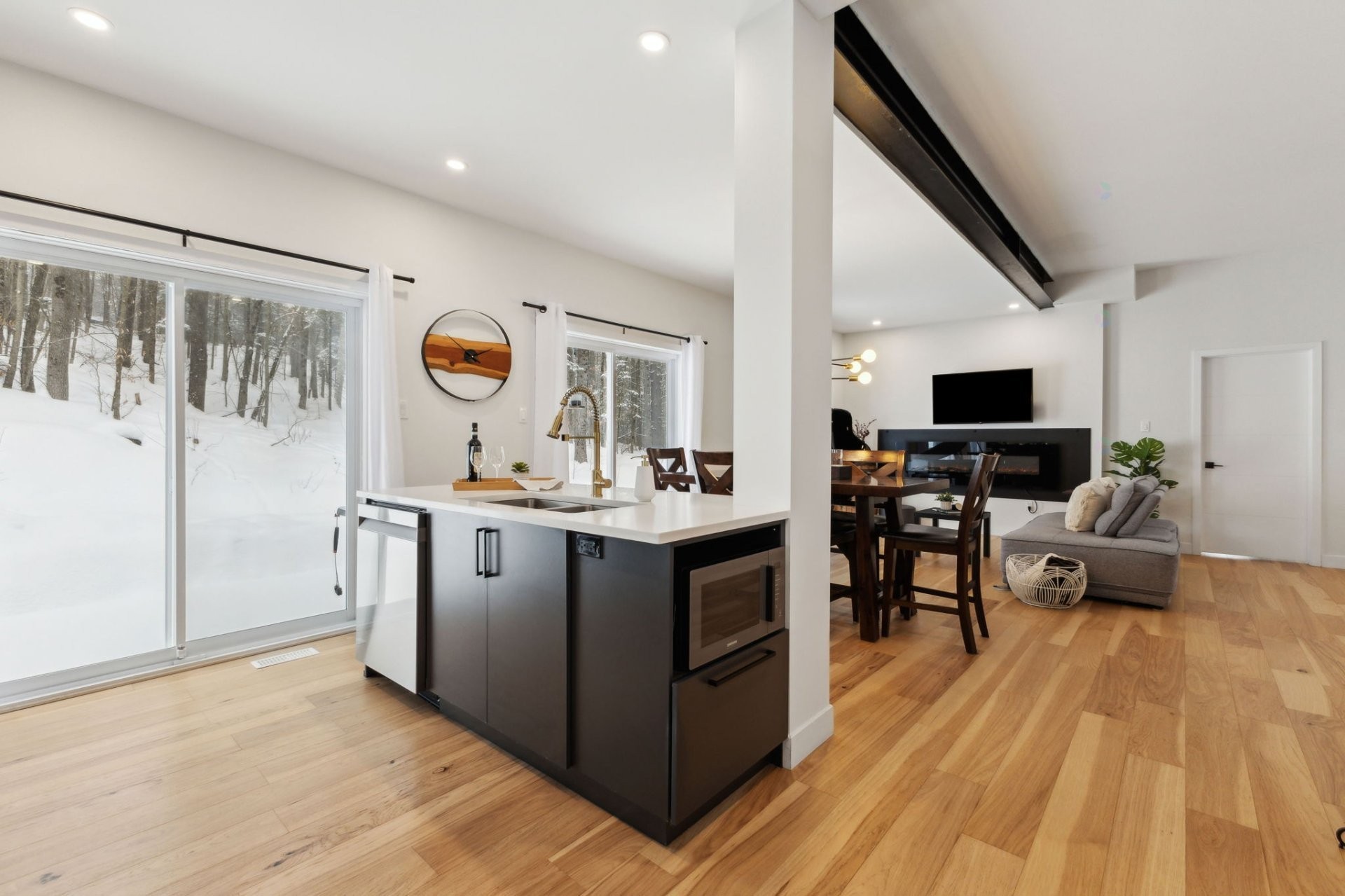 









68


Ch. Réthier

,
Val-des-Monts,




QC
J8N7G7

