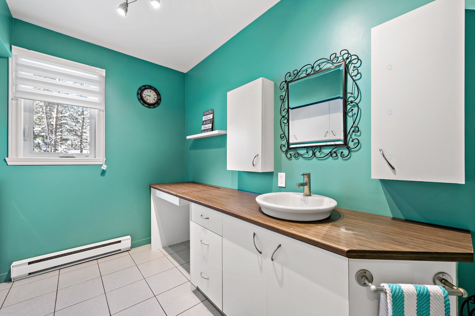 









945


Place du Repos

,
Mont-Tremblant,




QC
J8E2Y4

