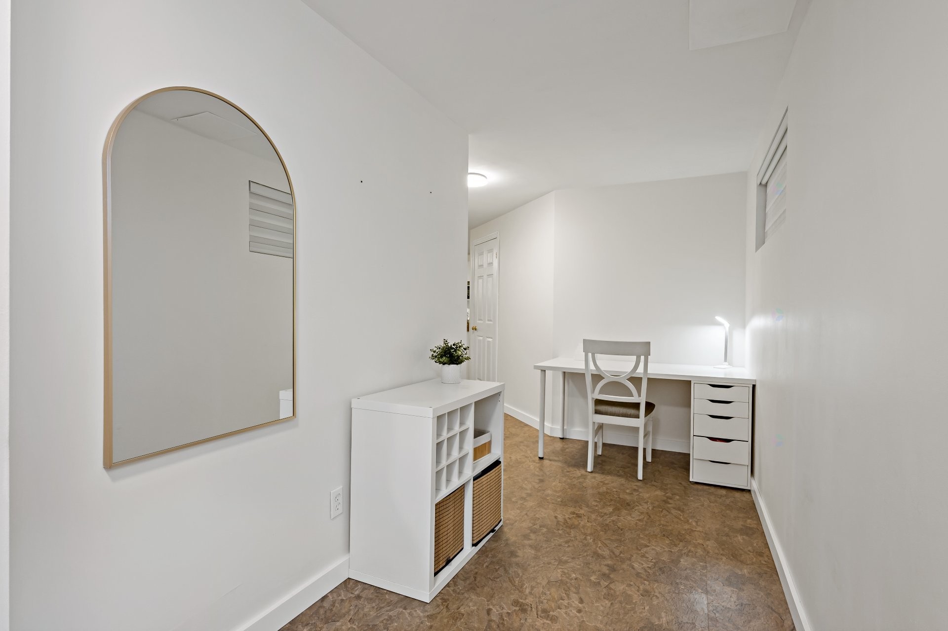 









945


Place du Repos

,
Mont-Tremblant,




QC
J8E2Y4

