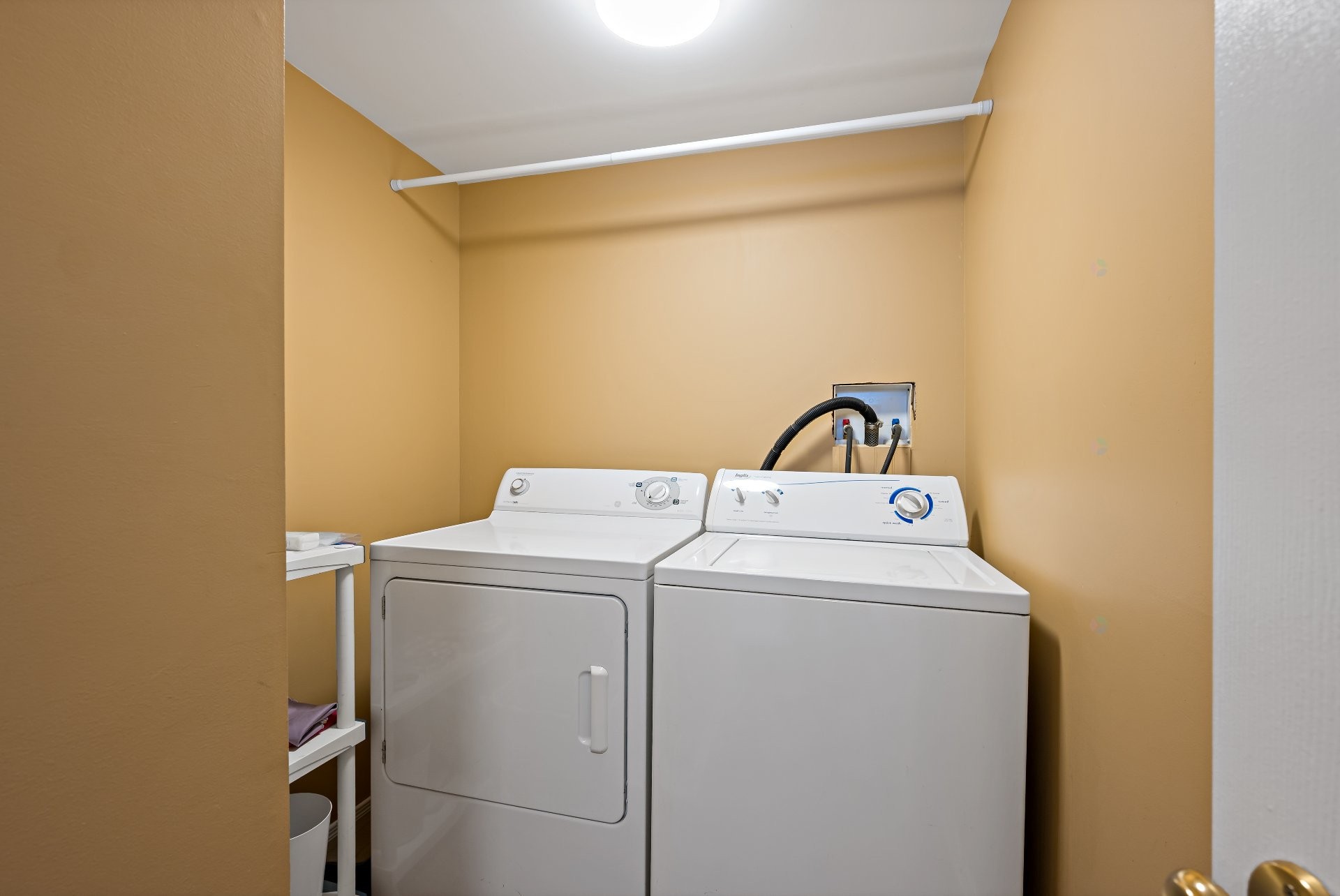 









945


Place du Repos

,
Mont-Tremblant,




QC
J8E2Y4

