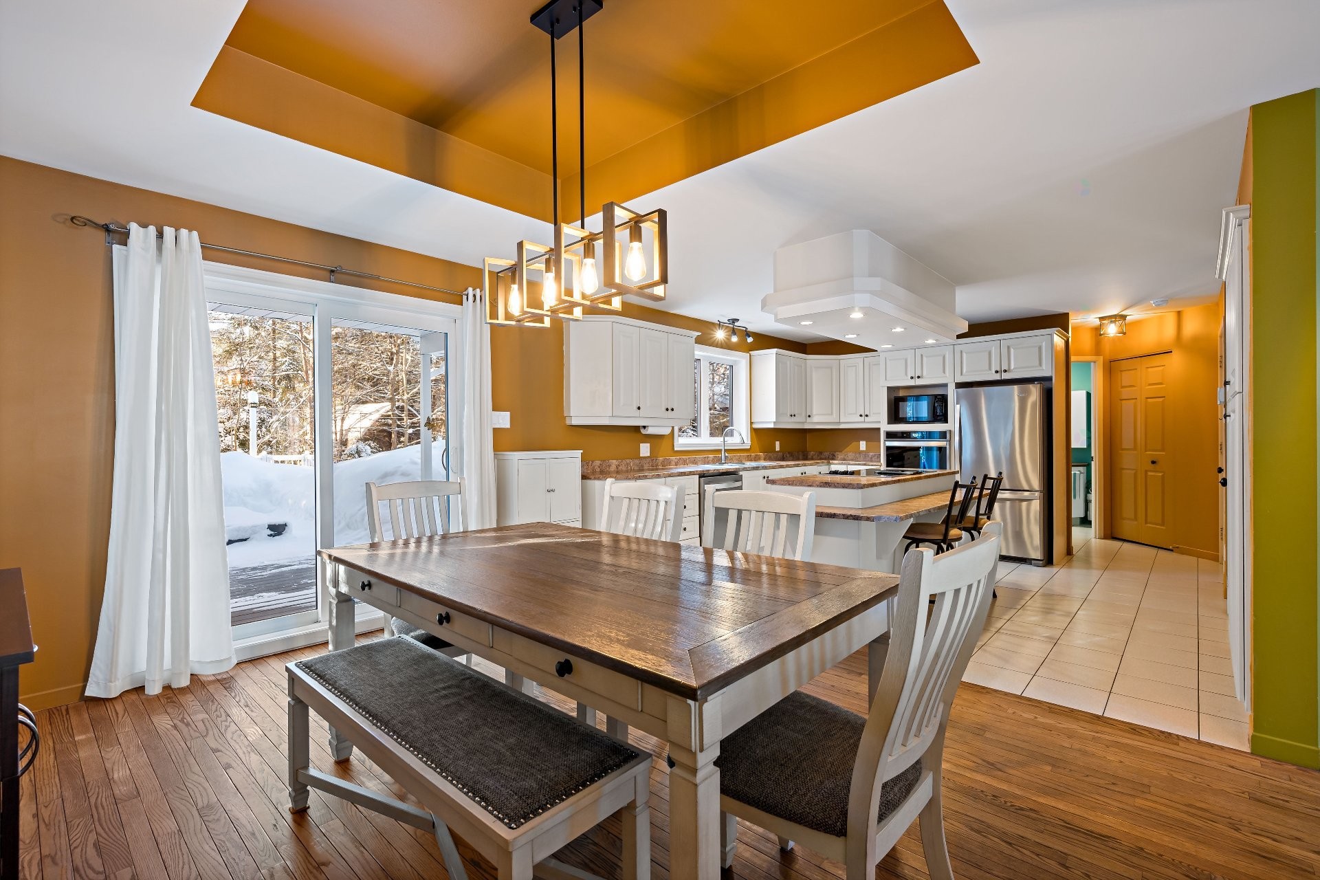 









945


Place du Repos

,
Mont-Tremblant,




QC
J8E2Y4

