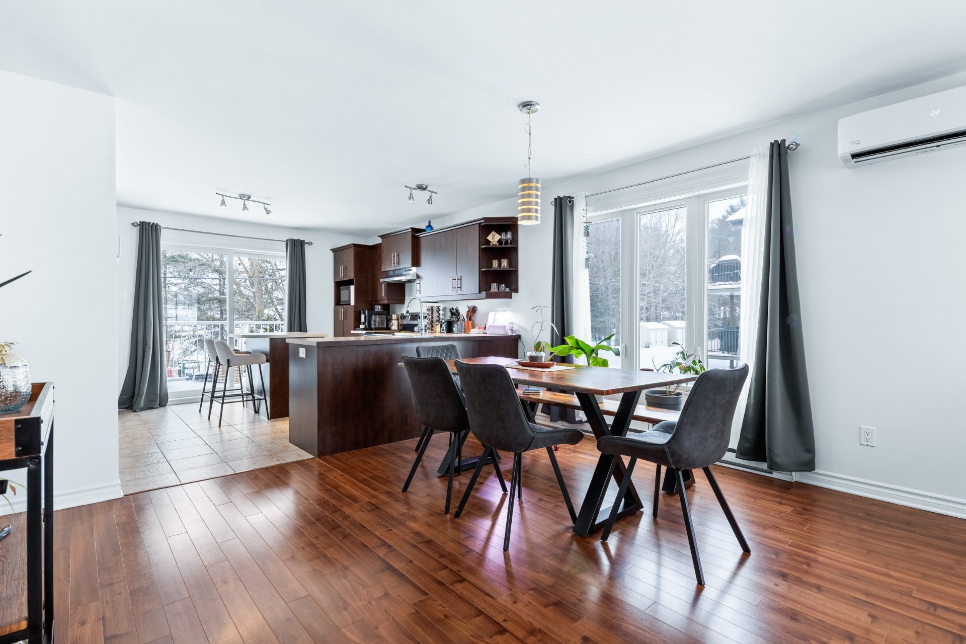 









790

 - 798


Place de la Brise

,
Mascouche,




QC
J7L0C2

