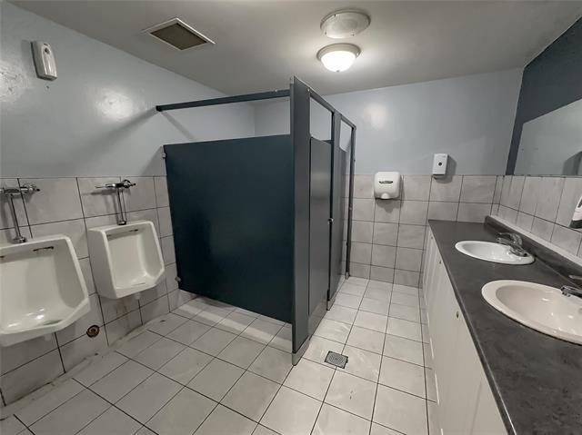 









1145


Nairn

AVE,
Winnipeg,




MB
R2L 0Y6

