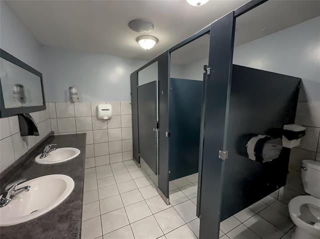 









1145


Nairn

AVE,
Winnipeg,




MB
R2L 0Y6

