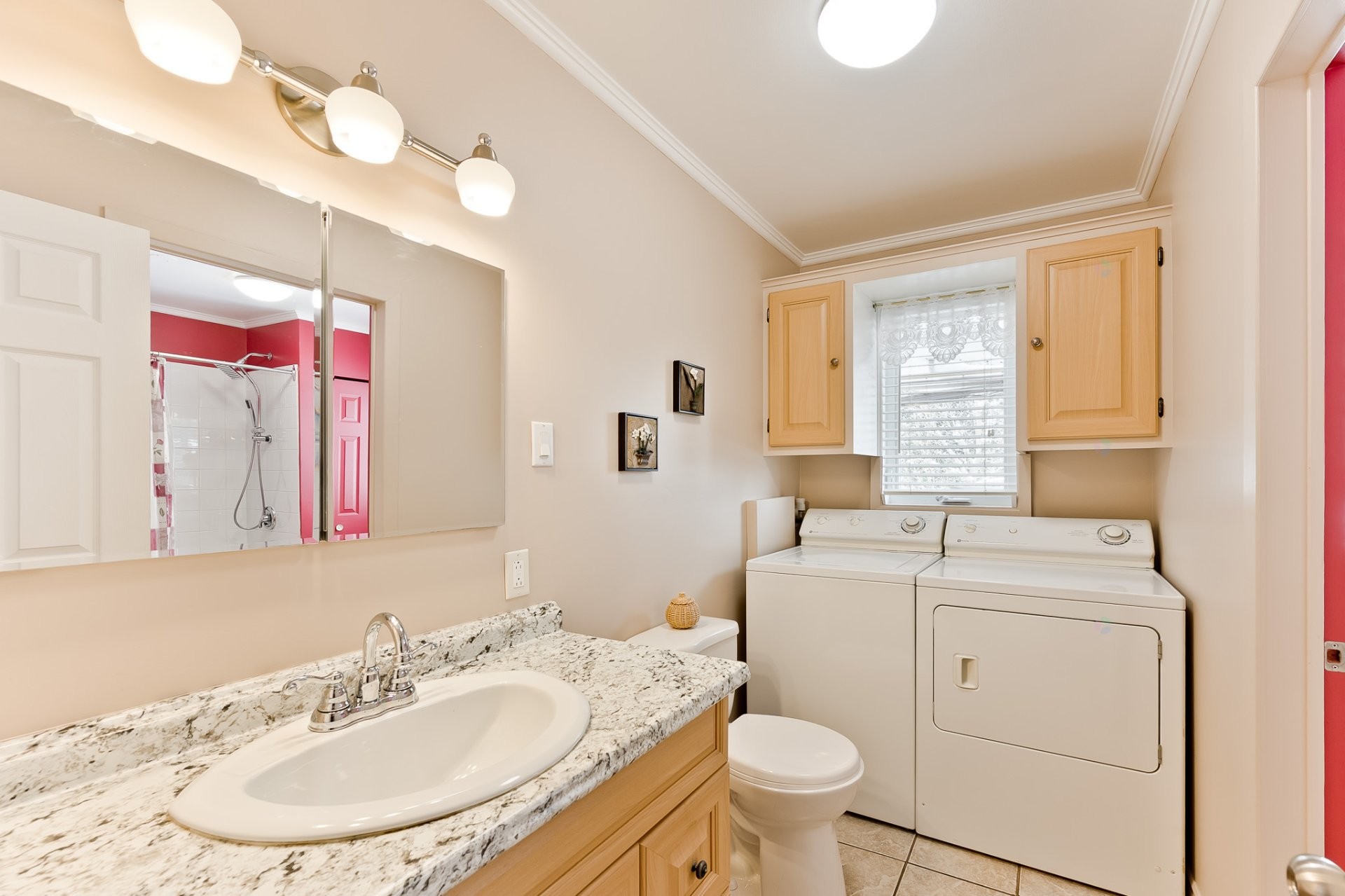 









1121


Rue Walsh

,
Sherbrooke (Fleurimont),




QC
J1G2W4

