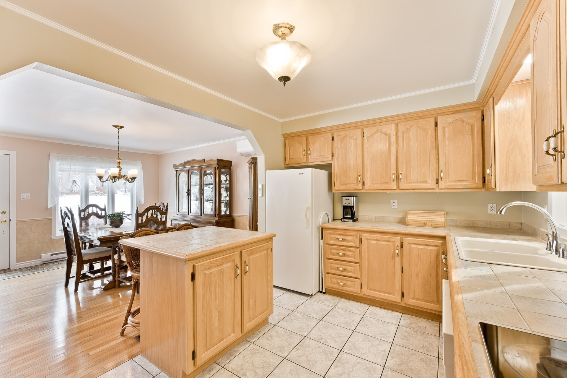 









1121


Rue Walsh

,
Sherbrooke (Fleurimont),




QC
J1G2W4

